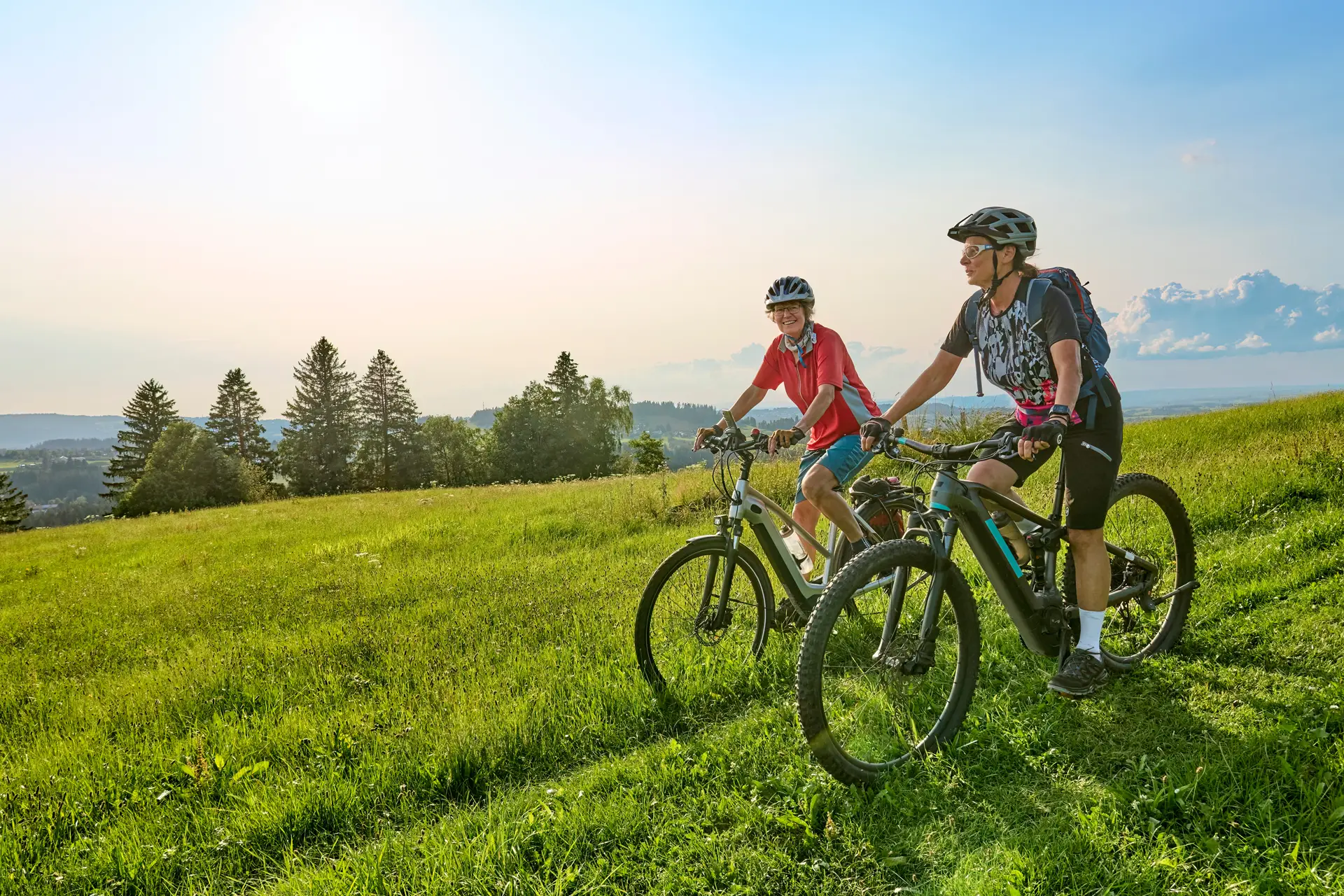 Radfahren rund um den Wörthersee – zwei Frauen unterwegs mit ihren Mountenbikes