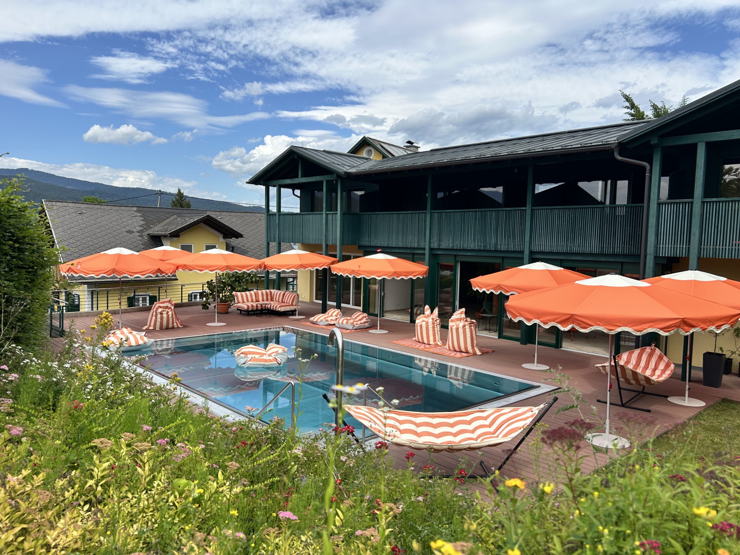 Badehaus und Pool der Giulia Slow Residence am Wörthersee